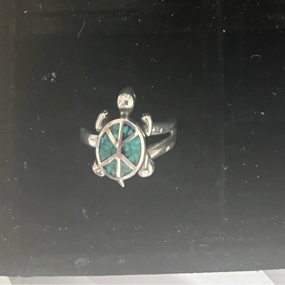 Vintage Native American Sterling Silver Turtle Ring Turquoise Inlay
Sterling